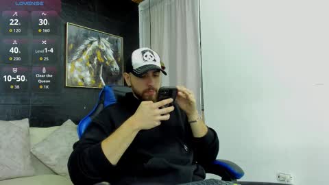 Maximo Wolf online show from 11/01/25, 08:22