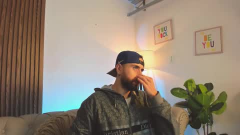 Maximo Wolf online show from 02/22/26, 10:19