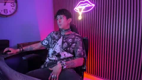 MAXIMO online show from 02/17/26, 03:47