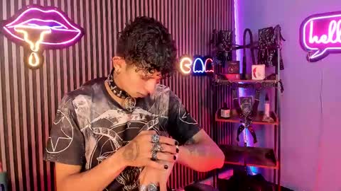 MAXIMO online show from 05/12/26, 03:03