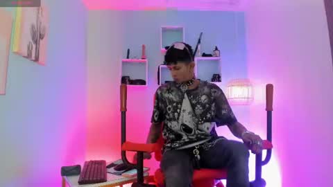 MAXIMO online show from 07/19/26, 04:05