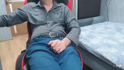 maximus3334 online show from 04/25/26, 11:24