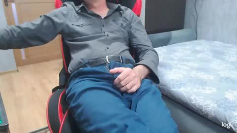 maximus3334 online show from 04/28/26, 11:48