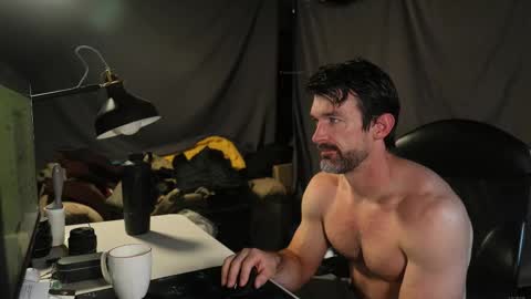 Maximus7871 online show from 10/25/25, 05:08