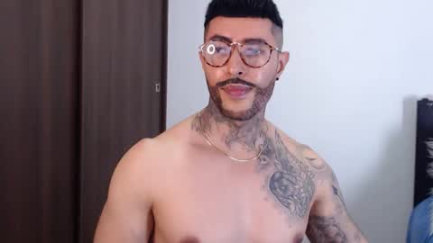 Independent Model online show from 12/31/24, 07:10