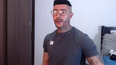 Independent Model online show from 01/17/25, 05:00