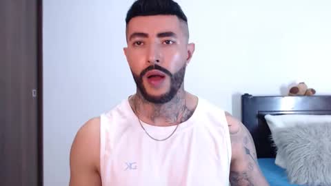 Independent Model online show from 02/04/25, 02:49