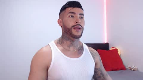 Independent Model online show from 11/23/25, 03:50