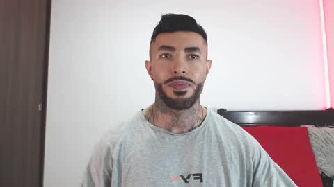 Independent Model online show from 03/18/26, 03:31