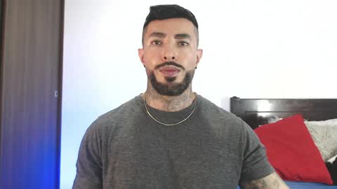 Independent Model online show from 04/07/26, 04:24