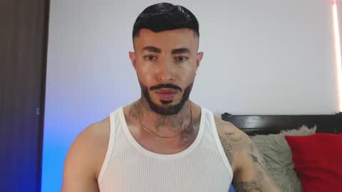 Independent Model online show from 04/26/26, 04:21