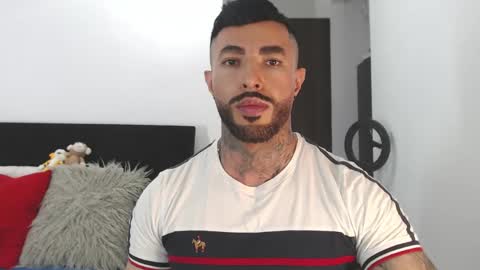 Independent Model online show from 05/13/26, 03:26