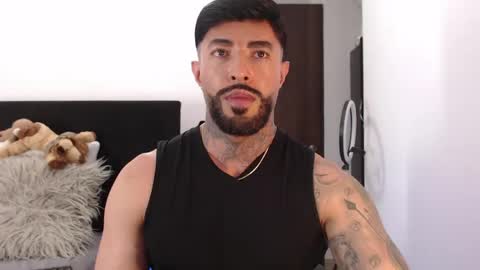 Independent Model online show from 06/03/26, 04:04