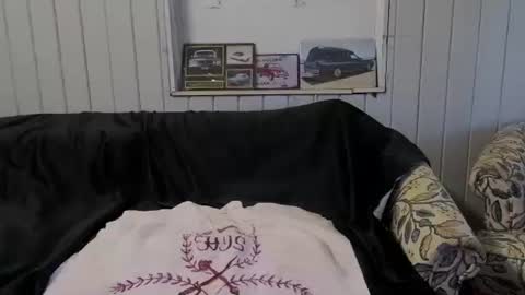 Snapshot of maximus_oreally chatting on 01/05/25, 03:22 Max online show from 01/05/25, 03:22