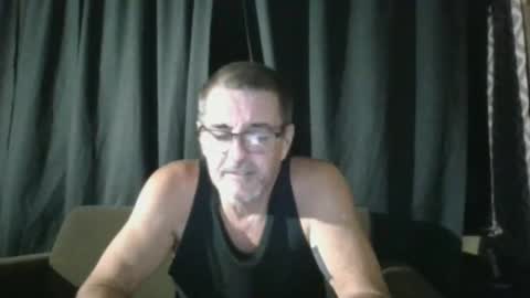 Snapshot of maximus_oreally chatting on 03/11/25, 08:52 Max online show from 03/11/25, 08:52