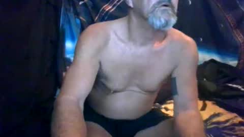 Snapshot of maximus_oreally chatting on 03/30/26, 01:28 Max online show from 03/30/26, 01:28