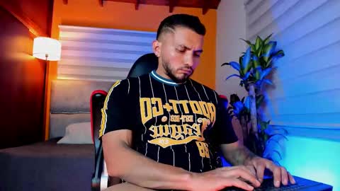 Maximus Clark online show from 02/25/26, 01:59