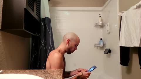 Snapshot of maximusdemitrious chatting on 01/19/26, 12:03 maximusdemitrious online show from 01/19/26, 12:03