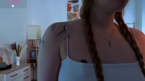 Snapshot of maxineheart chatting on 06/22/26, 01:07 Monica - Next stream 270525 0300 GMT2 online show from 06/22/26, 01:07