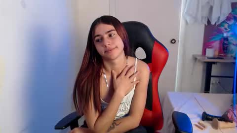 maxinesex_ online show from 10/21/25, 02:40