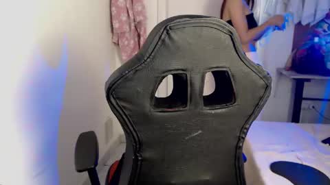 maxinesex_ online show from 10/29/25, 01:57