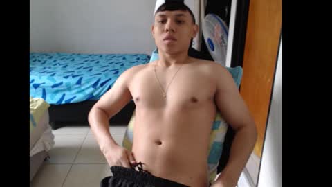 maxiolly108534 online show from 11/10/25, 04:50