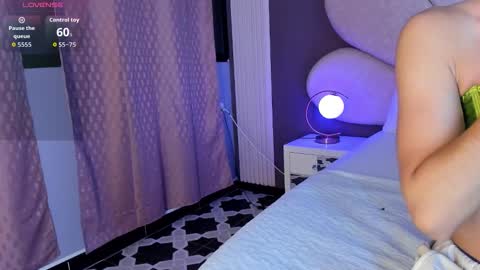 Maxi Rogers online show from 01/15/26, 09:47