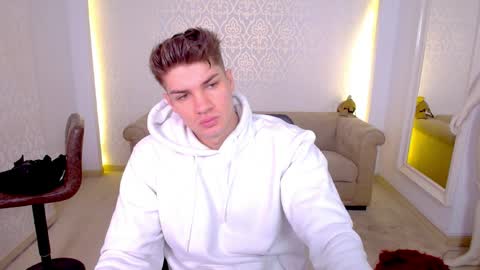 MaxKaiden online show from 04/11/26, 04:39