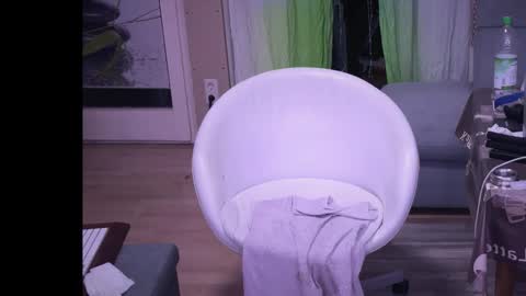 Snapshot of maxofmunich chatting on 02/08/26, 01:09 Max online show from 02/08/26, 01:09