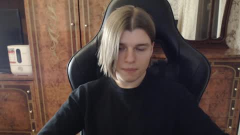 Max online show from 01/31/25, 03:33