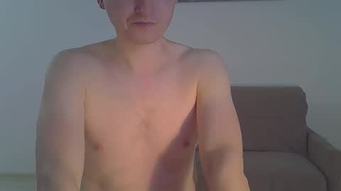 Snapshot of maxrelax90 chatting on 11/21/25, 08:51 maxrelax90 online show from 11/21/25, 08:51