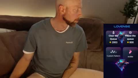 MaxRouger online show from 11/19/25, 07:19