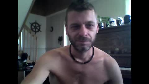 MaxTheWolf online show from 09/18/25, 01:24