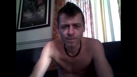 MaxTheWolf online show from 10/09/25, 08:40