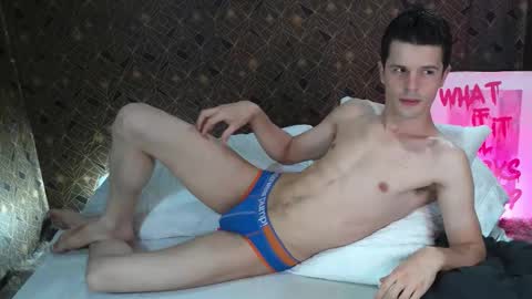 Snapshot of maxtopboy chatting on 09/14/25, 03:27 Max online show from 09/14/25, 03:27