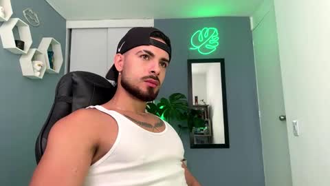 Maxi online show from 10/14/25, 05:58