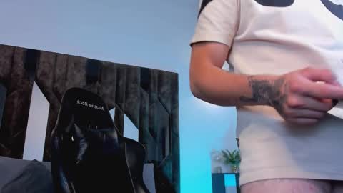 MAX online show from 02/09/25, 09:17