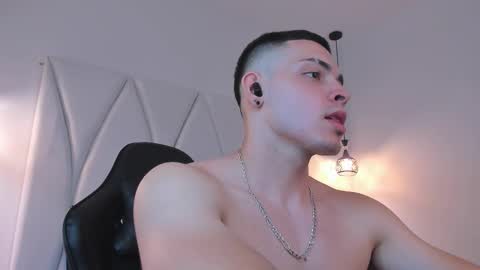 MAX online show from 02/26/25, 03:21