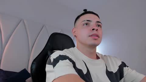 MAX online show from 03/11/25, 08:20