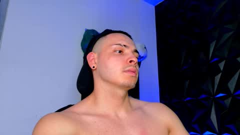 MAX online show from 11/19/25, 12:21