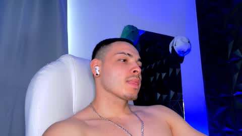 MAX online show from 12/19/25, 08:27