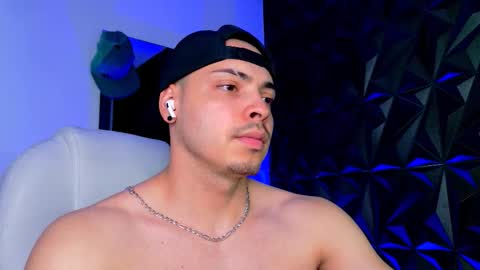 MAX online show from 01/11/26, 07:30