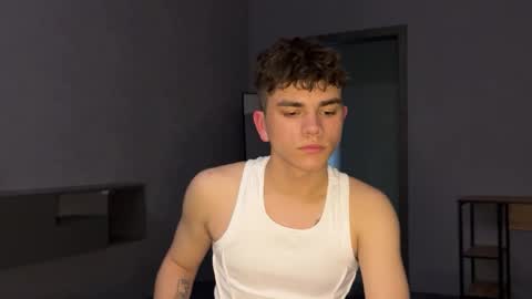 Snapshot of maxwoolf chatting on 05/07/26, 02:00 Max online show from 05/07/26, 02:00