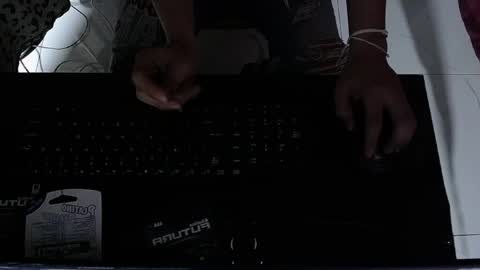 Snapshot of maxx_king01 chatting on 06/09/26, 06:25 maxx_king01 online show from 06/09/26, 06:25