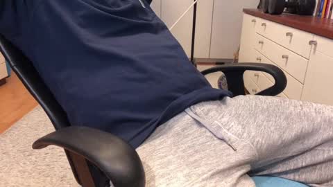 Max online show from 02/03/25, 09:30