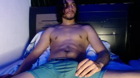 Snapshot of maxximus_10 chatting on 12/23/24, 08:33 maxximus_10 online show from 12/23/24, 08:33