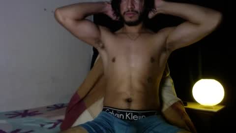 Snapshot of maxximus_10 chatting on 01/04/25, 08:17 maxximus_10 online show from 01/04/25, 08:17