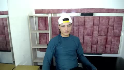 Snapshot of maxxlouis chatting on 05/16/26, 07:23 MaxxLouis online show from 05/16/26, 07:23