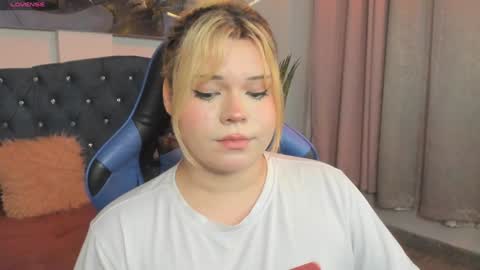 Maxine Minx online show from 02/01/25, 09:00