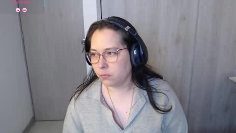 May online show from 10/18/25, 08:20